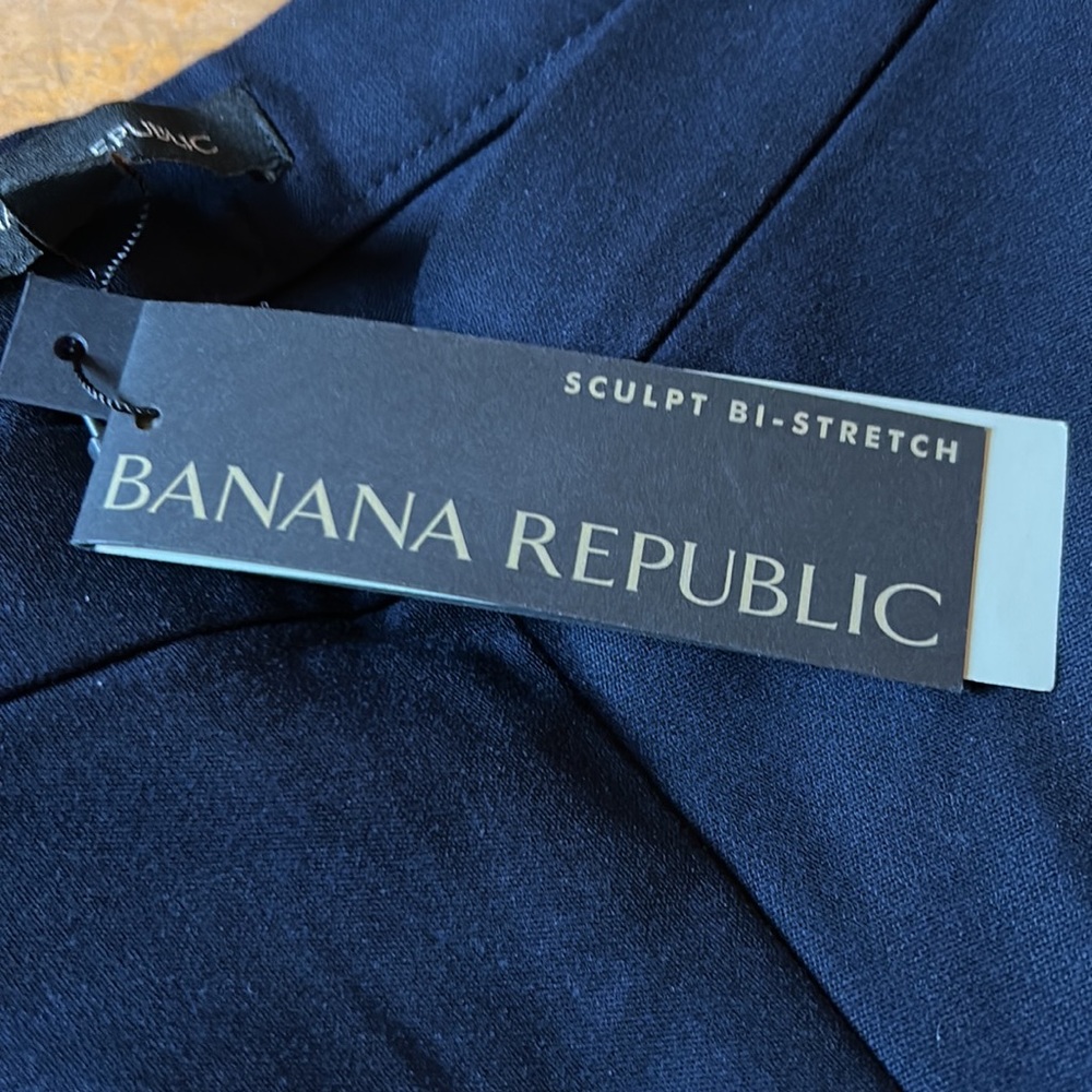 Banana Republic Dark Navy Sculpt Bi-Stretch Cropped Pants
